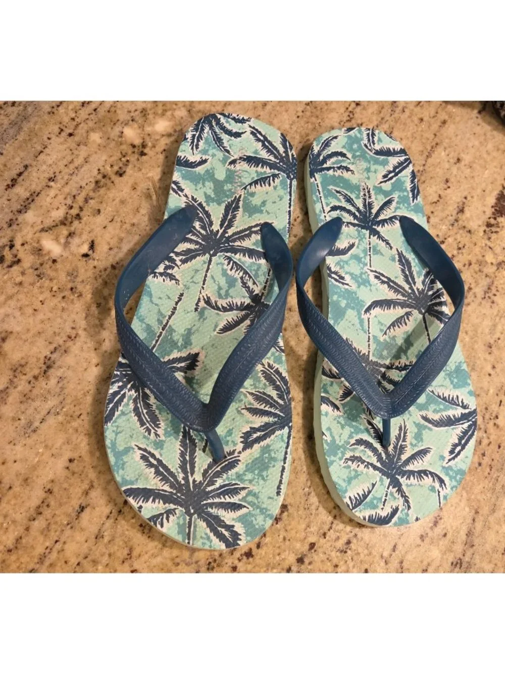 OLD NAVY MEN'S 8-9 Palm Tree Print Blue Thong Rubber Flip Flops Large